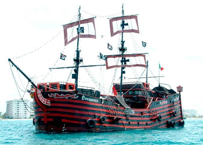 pirate ship celebrateing christmas in cancun