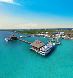 vista aerea de dolphin discovery en Isla Mujeres