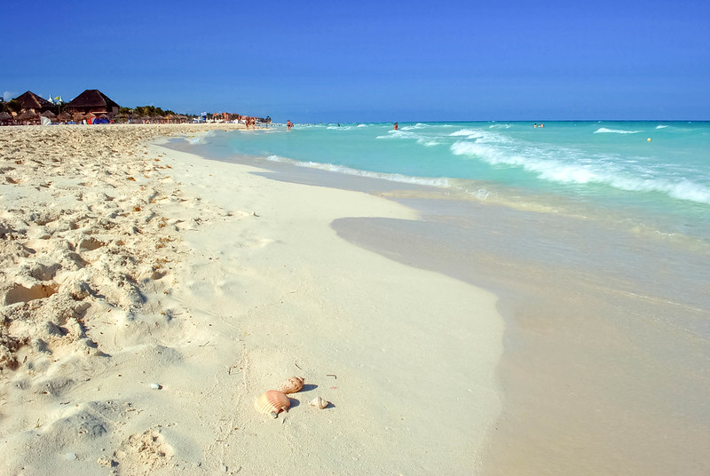 playa de arena blanca en Playa del Carmen