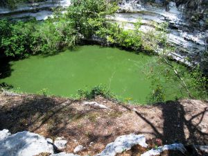 Cenote sagrado cerca de Chichán Itzá