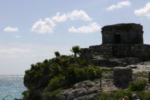 Piramides de Tulum junto al mar