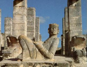 Estatua de Chaac Mol acostado en Chichen Itzá