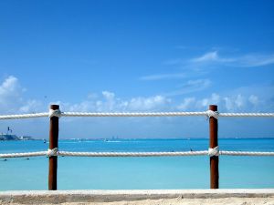 Vista de la playa de Cancún desde mirador
